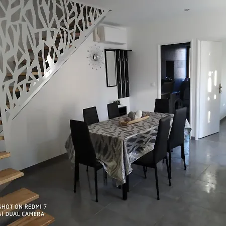 Duplex 3 Chambres Avec Climatisation Et Terrasse Apartment Saint-Jean-de-Maurienne