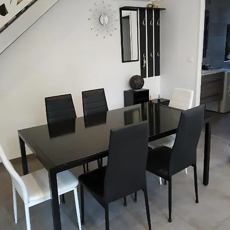 Apartment Duplex 3 Chambres Avec Climatisation Et Terrasse Saint-Jean-de-Maurienne
