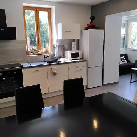 Duplex 3 Chambres Avec Climatisation Et Terrasse Apartment